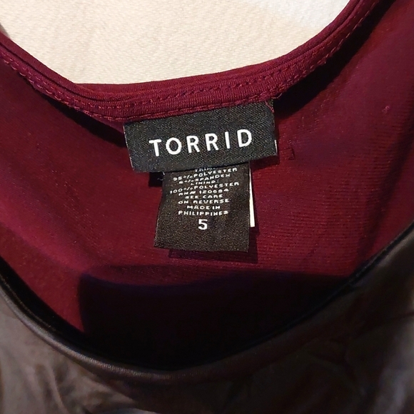 Women's Plus Size Top With Faux Leather - Torrid size 5 - Picture 5 of 7